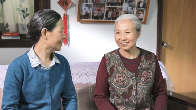 Una donna di settant’anni resta paralizzata da un ictus, ma guarisce miracolosamente affidandosi a Dio