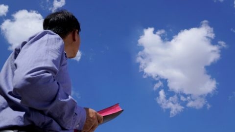 Guardare la nuvola, attendendo il Signore