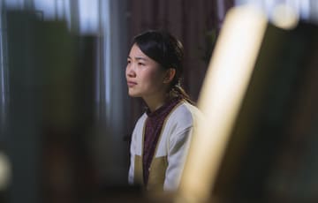 il tradimento del marito le fa piangere